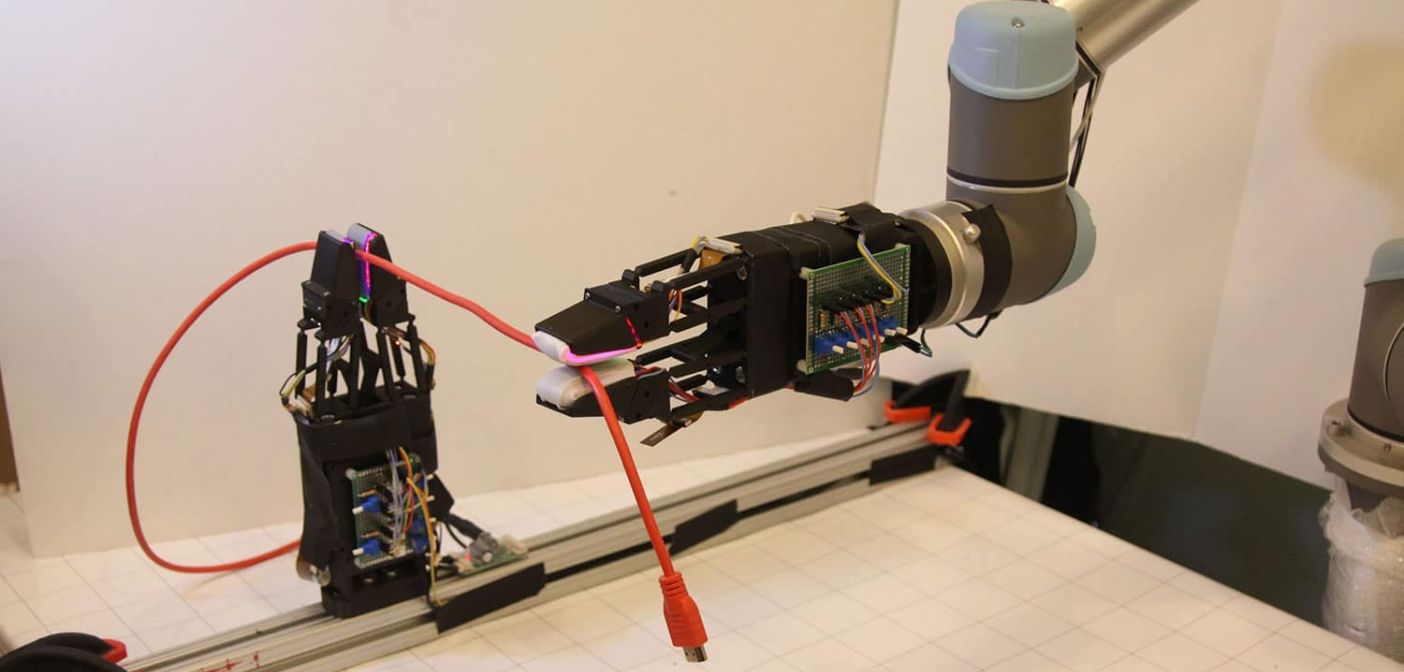 Soft robotic grippers successfully manipulate freely moving cables ...